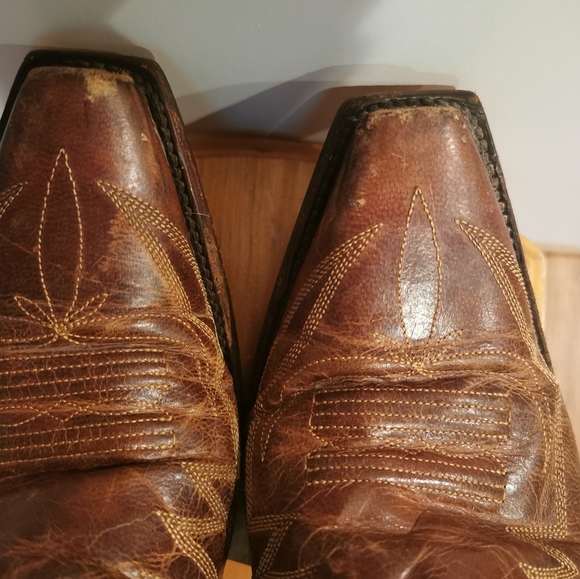 Embroidered Snip Toe Cowgirl/Cowboy Boots - Picture 8 of 8